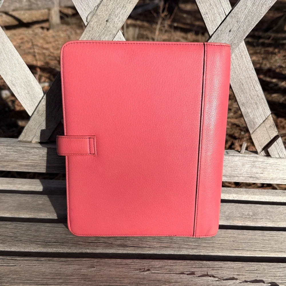 GUC Daytimer Pink Leather Planner Agenda - Picture 4 of 10